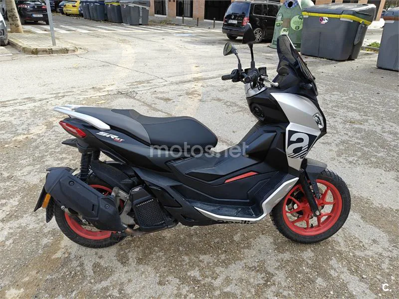 Aprilia SR GT 125 – Vista 4