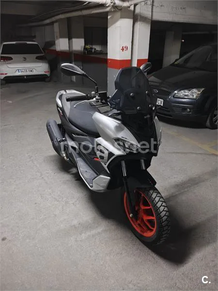 Aprilia SR GT 125 – Vista 7