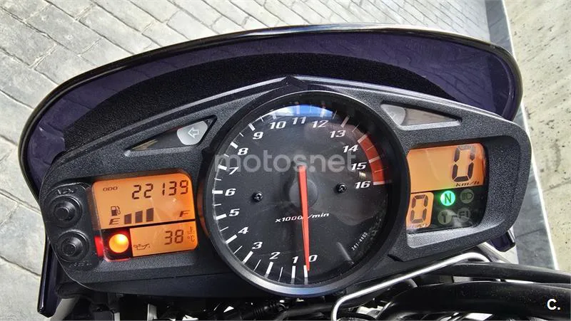 Suzuki GSR 600 – Vista 4