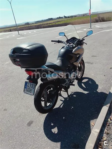 Honda XL 125V Varadero Deluxe – Vista 2