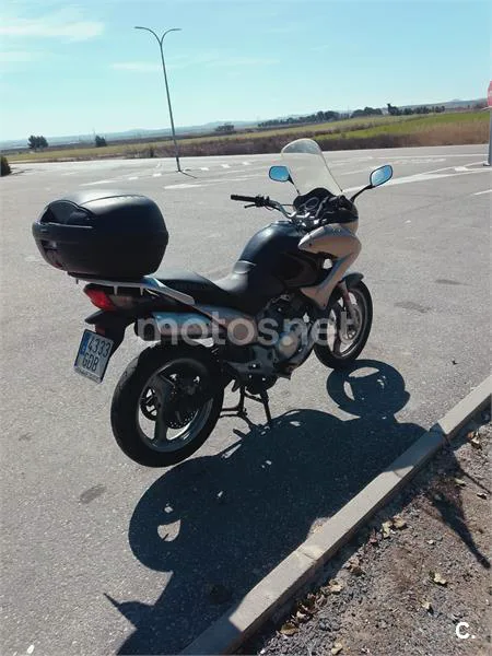 Honda XL 125V Varadero Deluxe – Vista 4