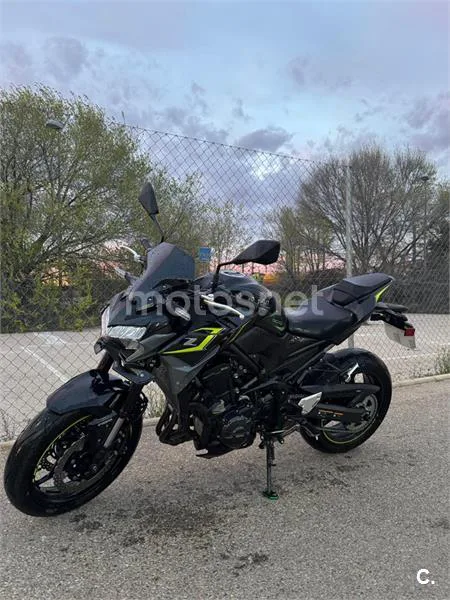 Kawasaki Z 900 – Vista 2
