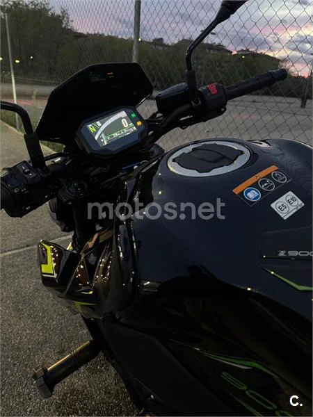 Kawasaki Z 900 – Vista 5
