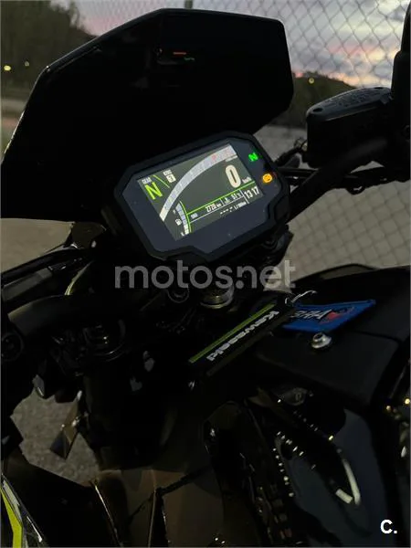 Kawasaki Z 900 – Vista 8