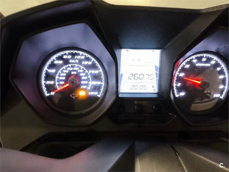 Kymco Super Dink 350i – Vista 9