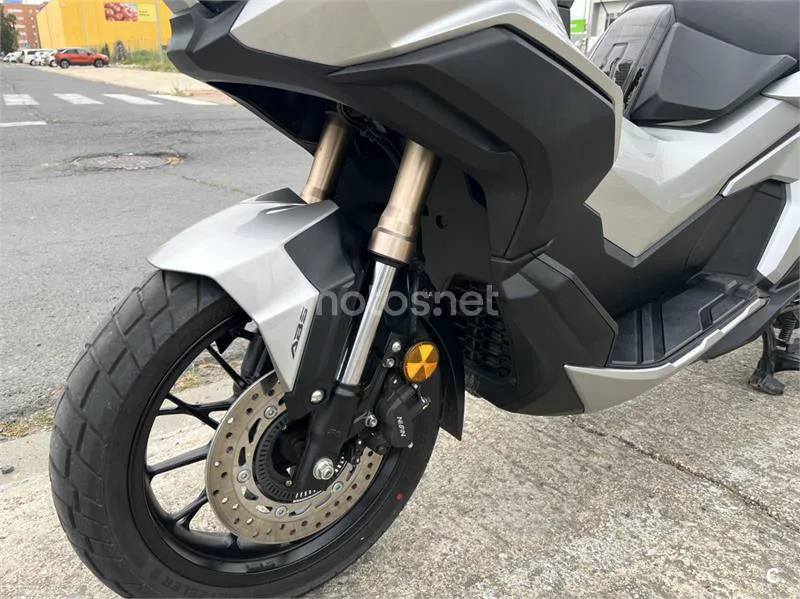 Honda ADV 350 – Vista 4