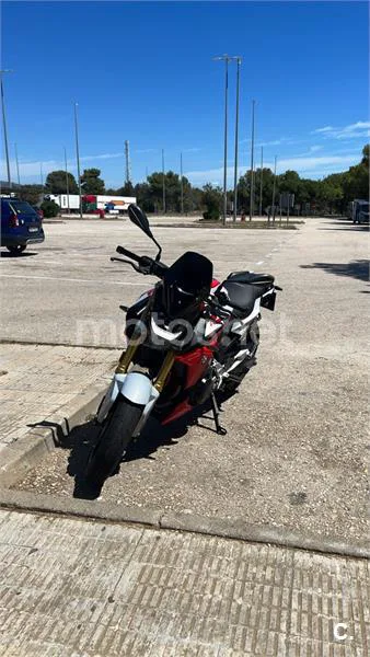 BMW F 900 R – Vista 3