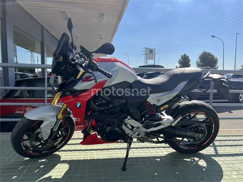 BMW F 900 R – Vista 4