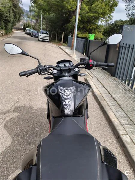 Benelli BN 125 – Vista 5