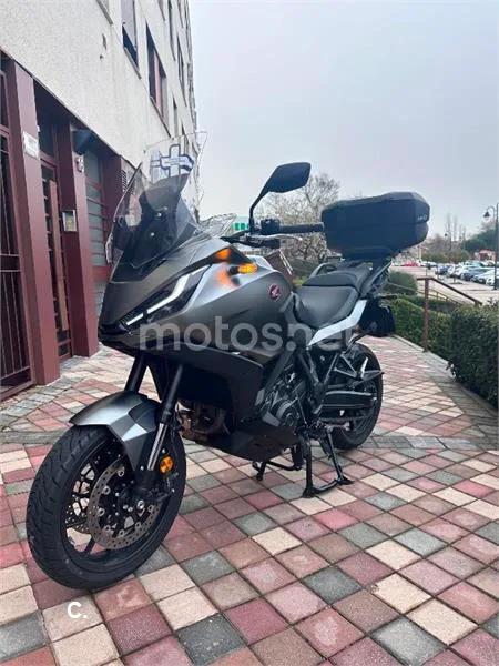 Honda NT1100 – Vista 14