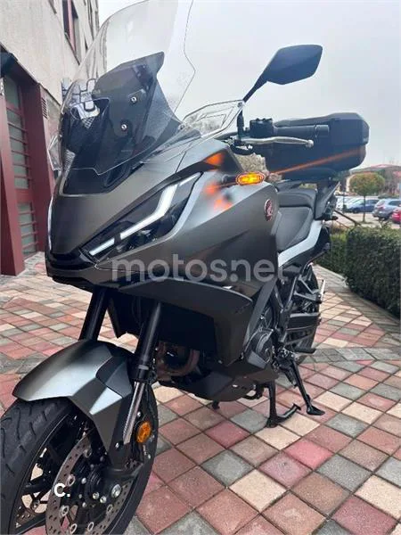 Honda NT1100 – Vista 19