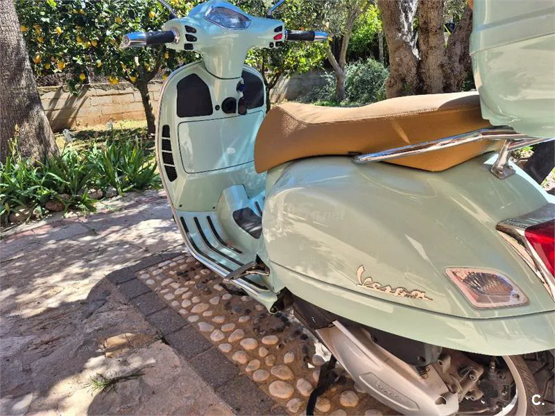 Vespa GTS 300 - Vista 4