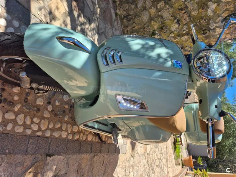 Vespa GTS 300 - Vista 6
