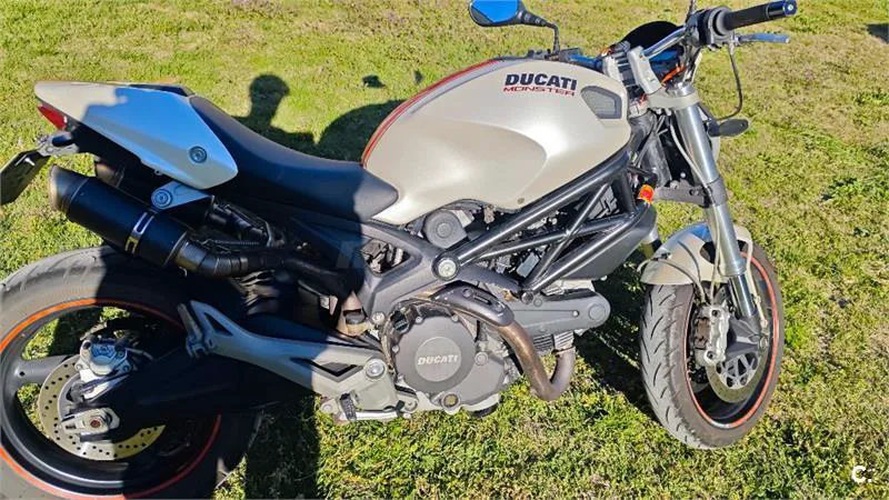 Ducati Monster 696 – Vista 4
