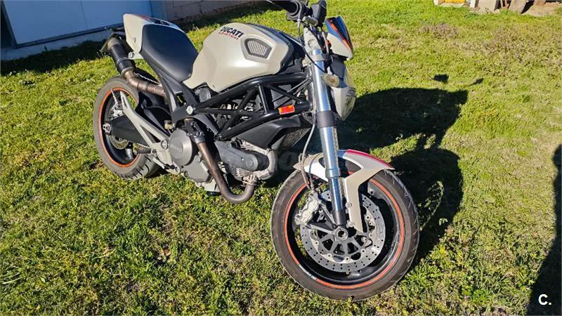 Ducati Monster 696 – Vista 6