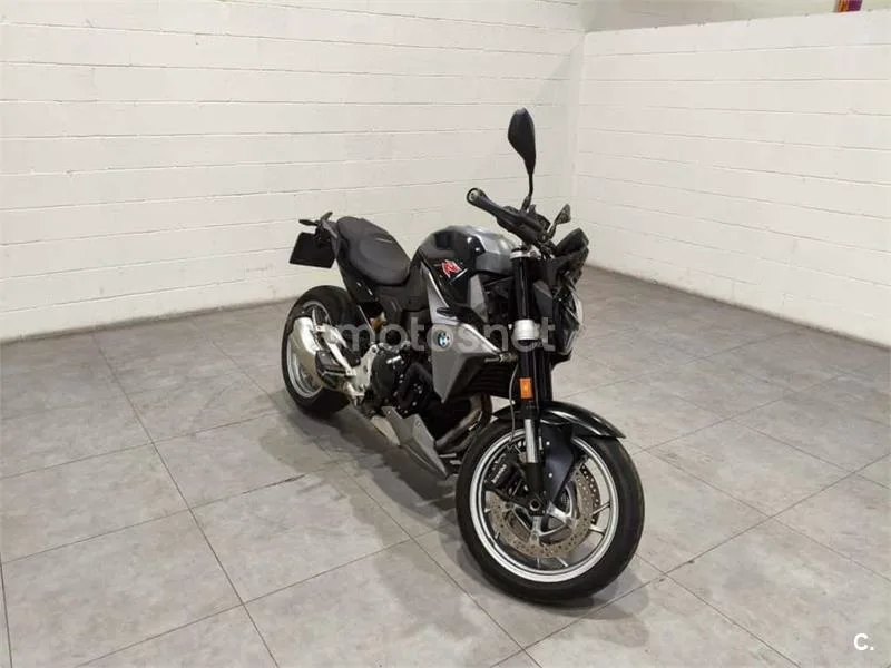 BMW F 900 R – Vista 4