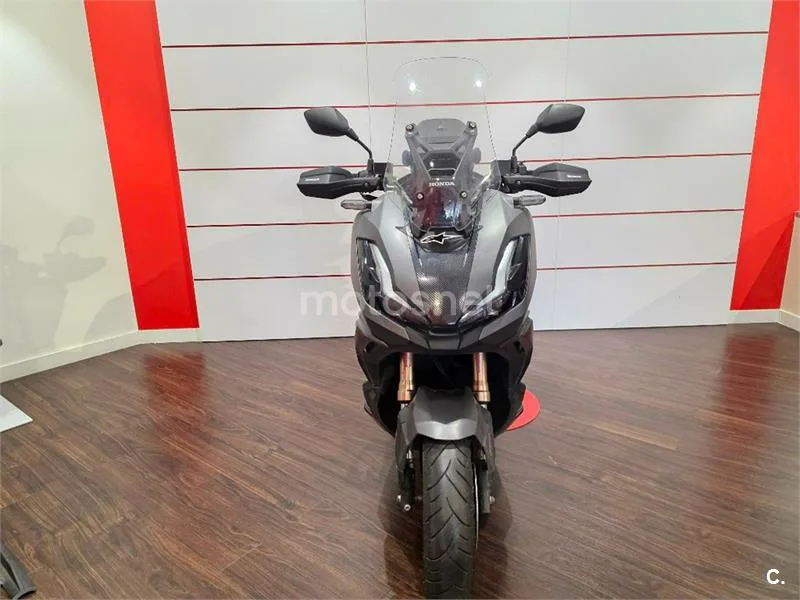 Honda ADV 350 – Vista 3