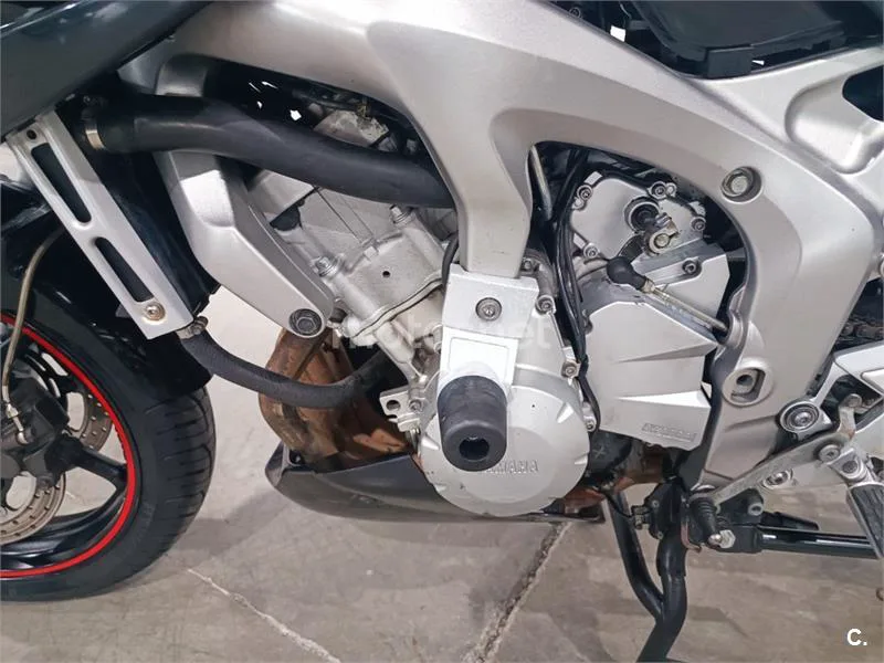 Yamaha FZ6 Fazer – Vista 12
