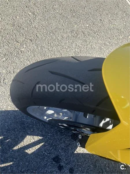 Suzuki GSX-8R – Vista 3