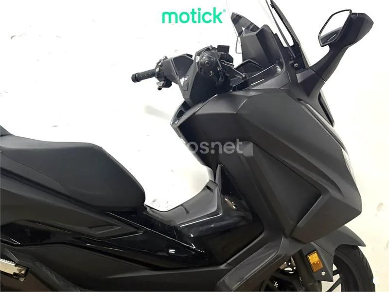 Honda Forza 125 – Vista 3