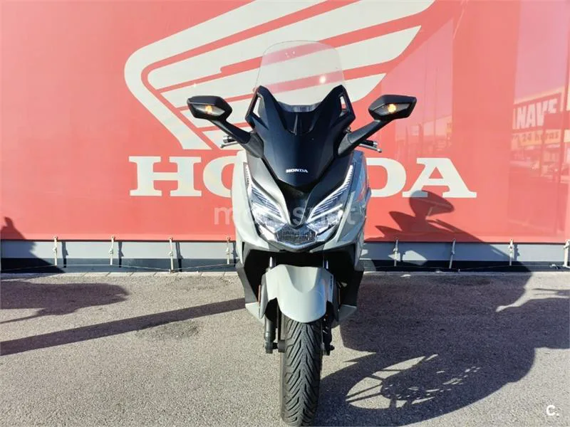 Honda Forza 350 – Vista 3