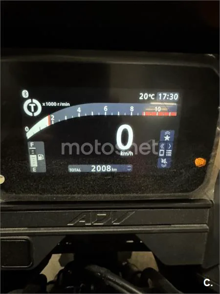 Honda ADV 350 – Vista 3