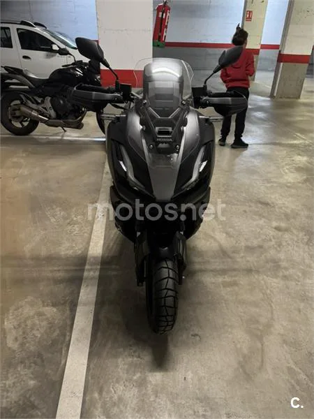 Honda ADV 350 – Vista 5