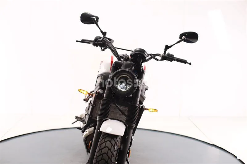 Yamaha XSR 700 – Vista 6