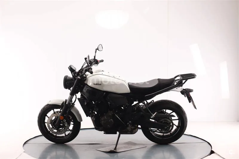 Yamaha XSR 700 – Vista 4