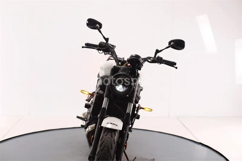 Yamaha XSR 700 – Vista 6
