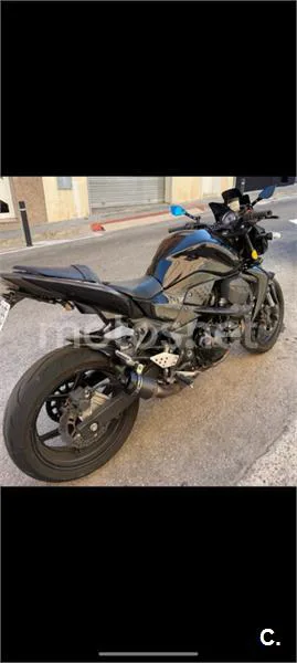 Kawasaki Z 750R – Vista 4