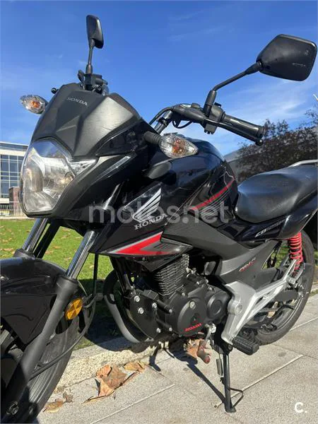 Honda CB 125 – Vista 6