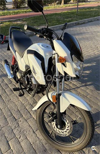 Honda CB 125 – Vista 5