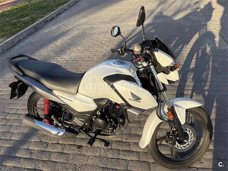 Honda CB 125 – Vista 6