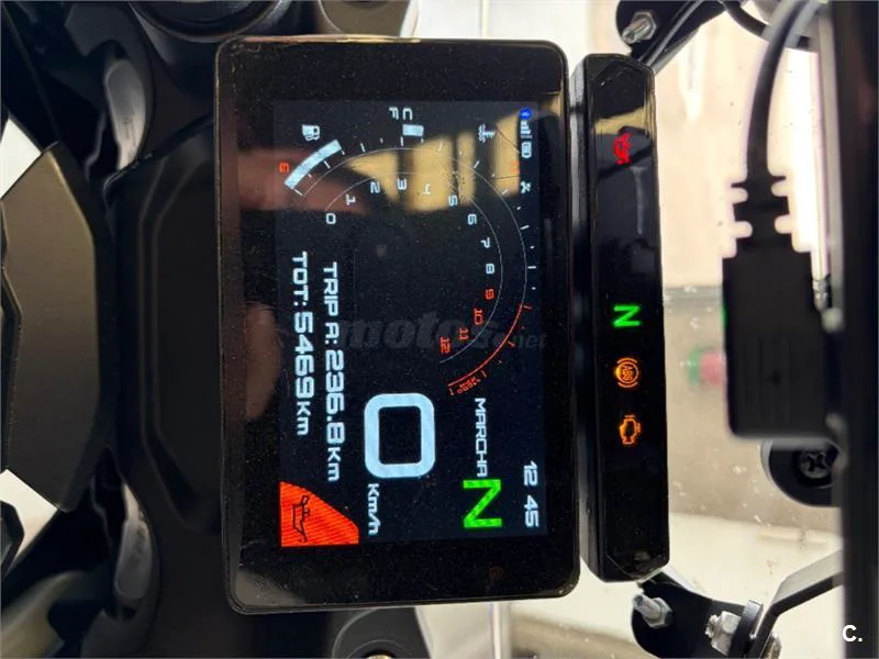 Benelli TRK 702 X – Vista 8