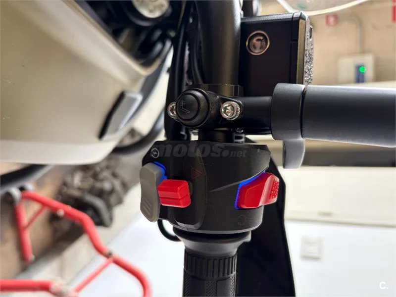 Benelli TRK 702 X – Vista 9