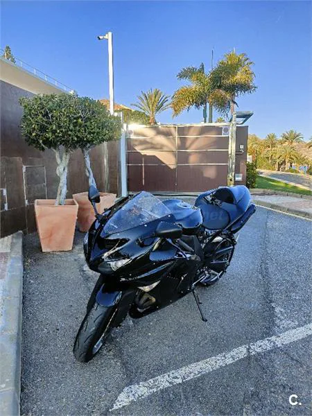 Kawasaki ZX 10R – Vista 2