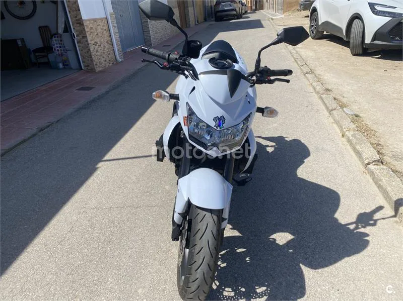 Kawasaki Z 750 – Vista 3