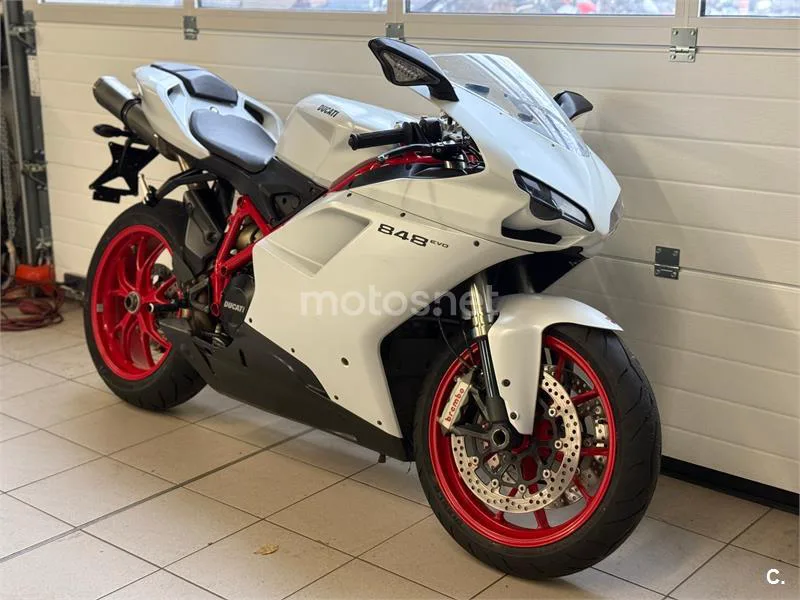 Ducati 848 Evo – Vista 2