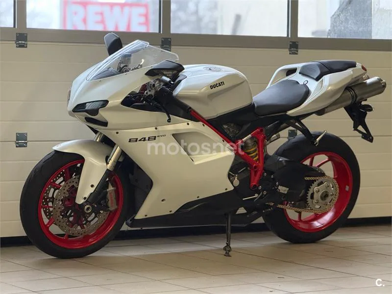 Ducati 848 Evo – Vista 4