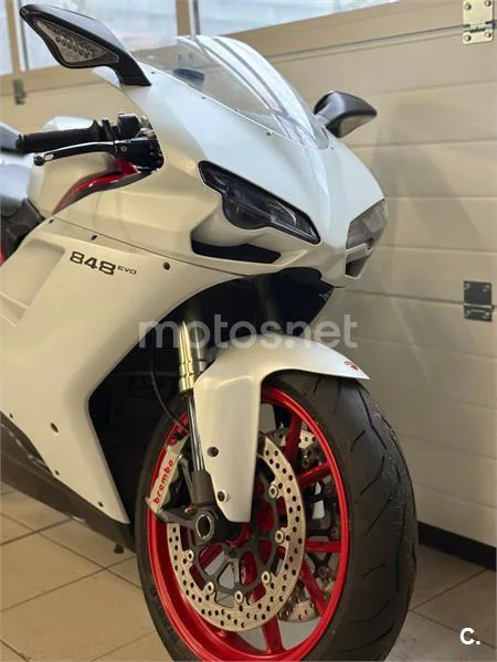 Ducati 848 Evo – Vista 5