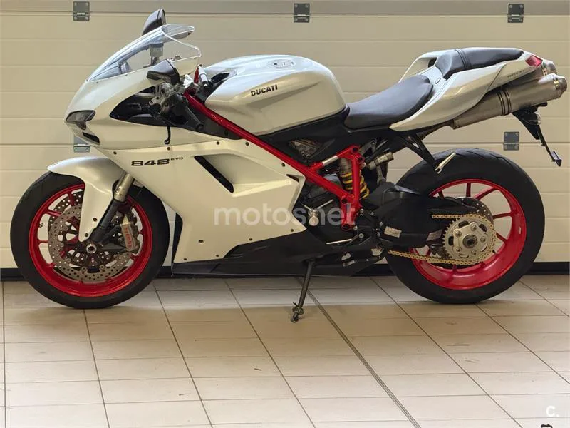 Ducati 848 Evo – Vista 7