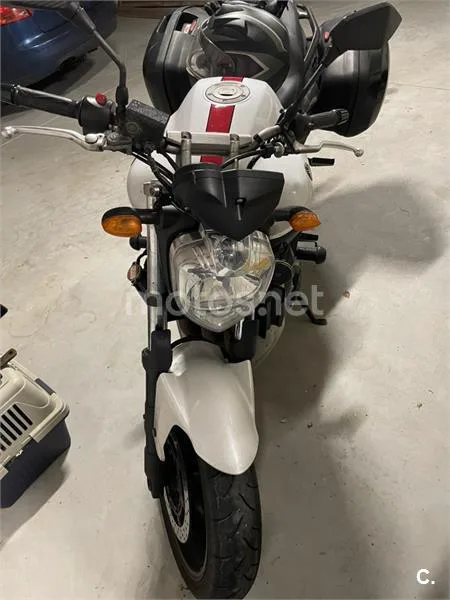 Yamaha FZ6 N S2 – Vista 3