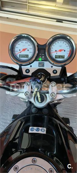 Honda VTR 250 – Vista 4