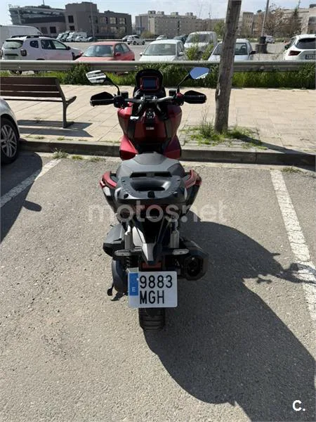 Honda ADV 350 – Vista 3