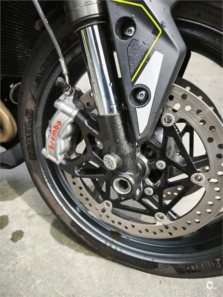 Triumph Street Triple 765 – Vista 3