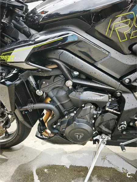 Triumph Street Triple 765 – Vista 7