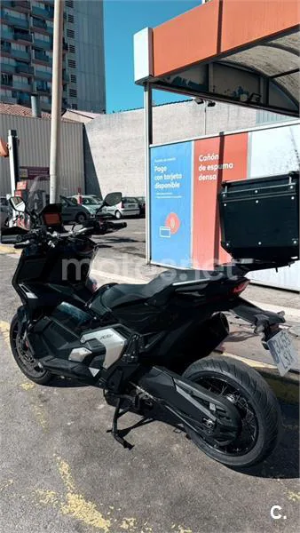 Honda X-ADV – Vista 4