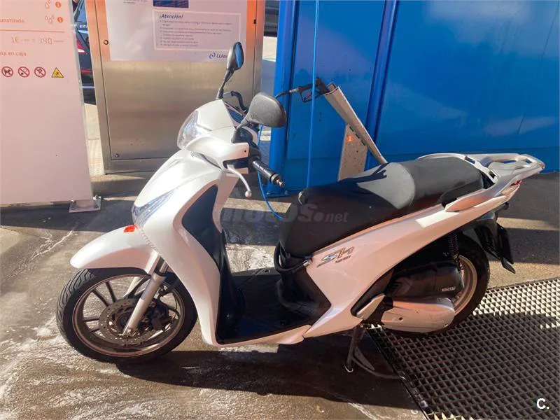 Honda SCOOPY SH125i Top Box 2200 € 2015 Málaga - 2