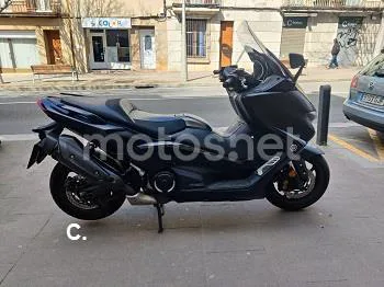 Yamaha TMAX 560 TECH MAX – Vista 3